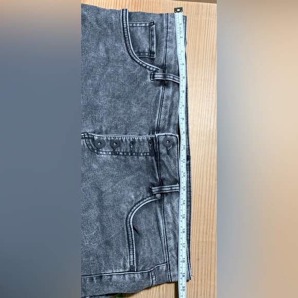 Frankie & Stella - Grey Wash High Rise Jeans - Size 18W - Picture 11 of 13